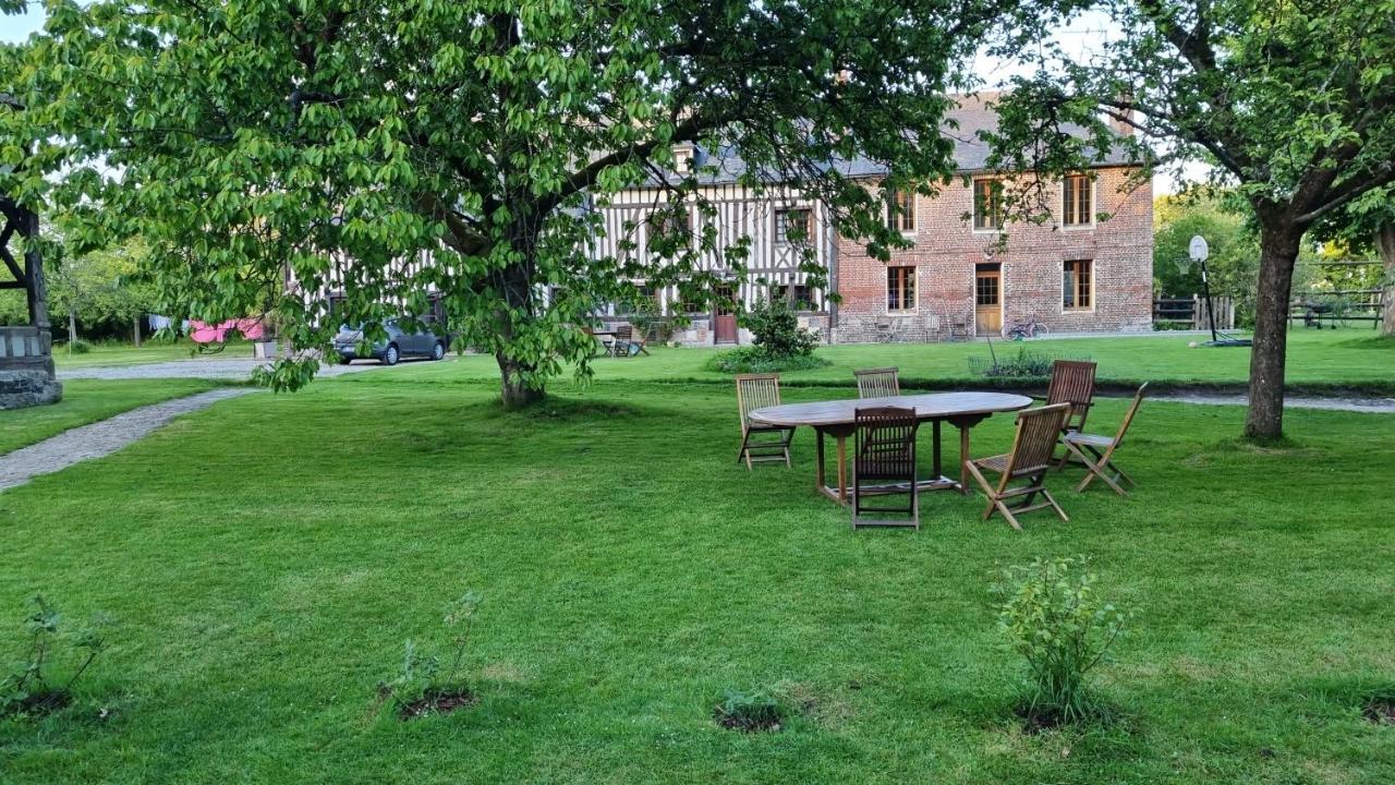 La Ferme Chevalier Hotel Equemauville Exterior photo